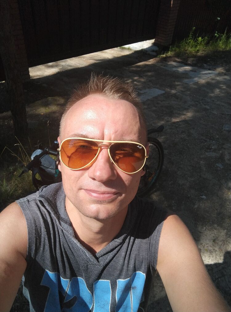  ,   Denis, 39 ,   ,   , c , 