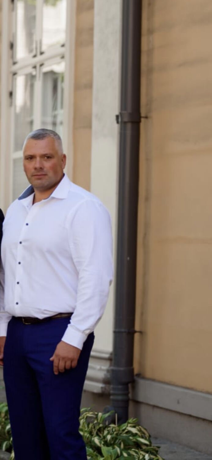  ,   Emils, 45 ,   ,   