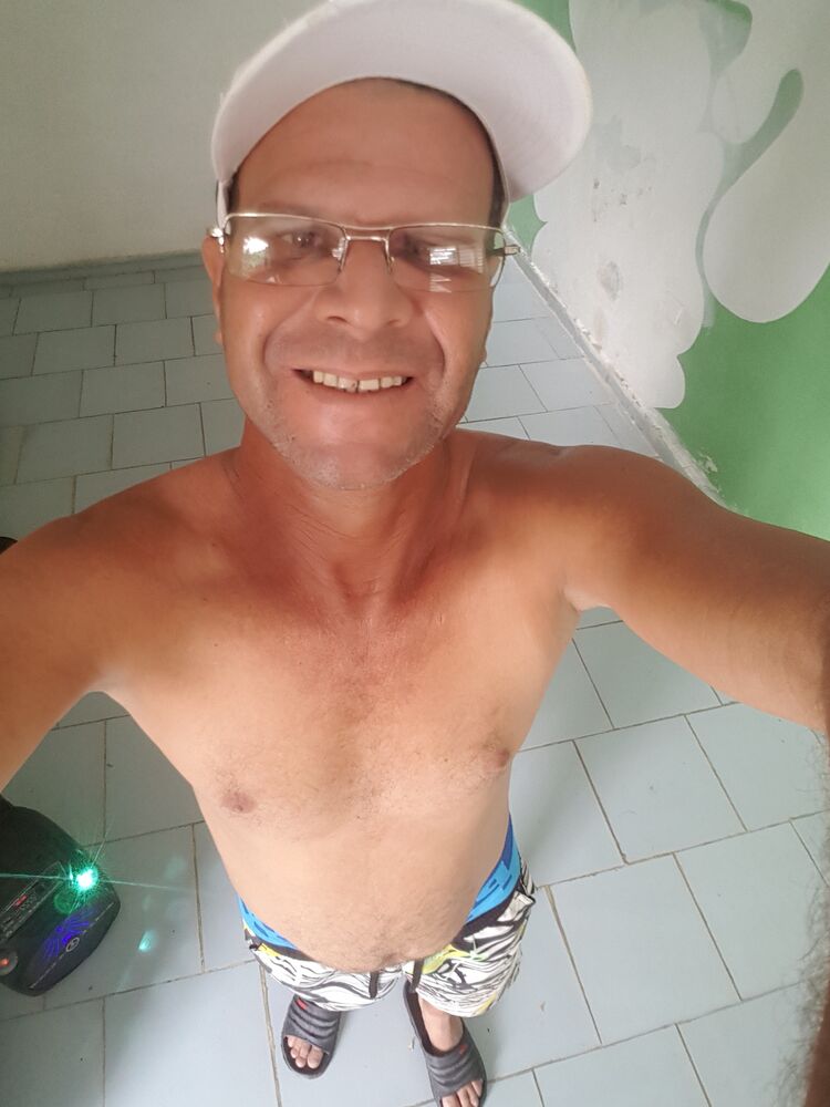  31368291  Francisco, 44 ,    