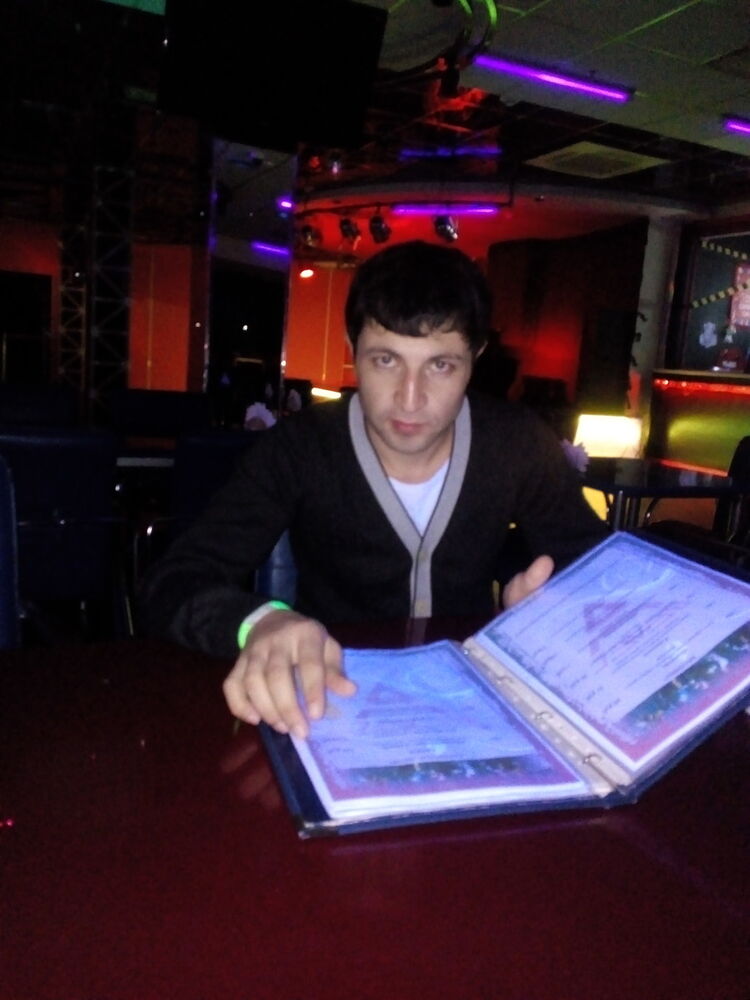  8864161  Sayli zoyir, 44 ,    