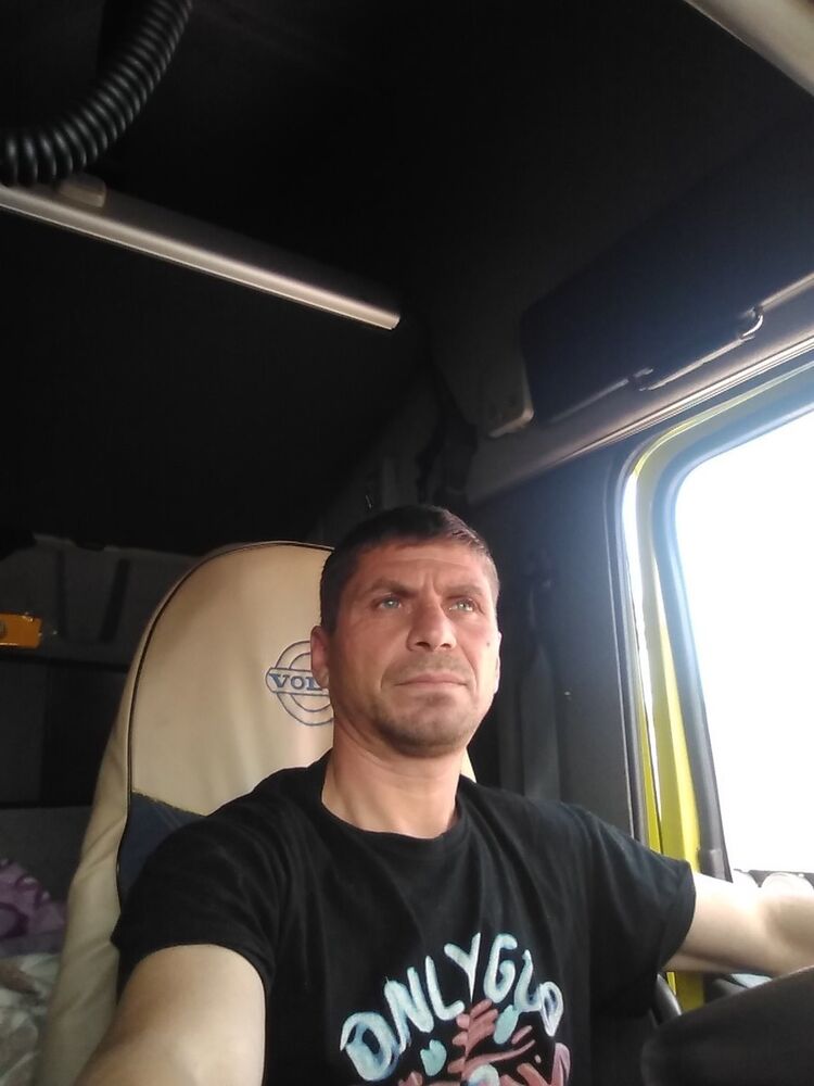  16152671  , 44 ,    
