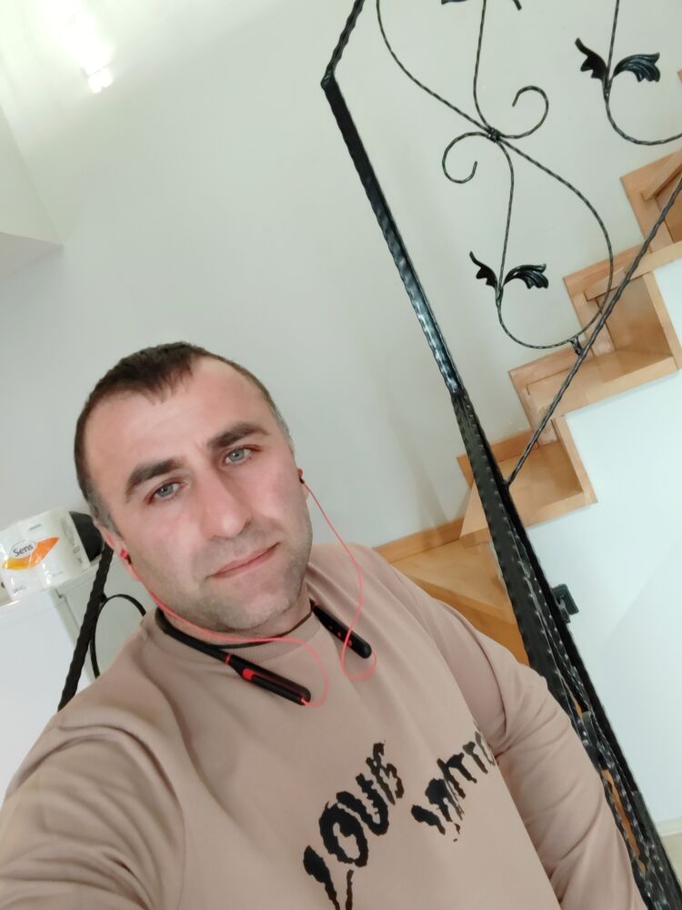  Mercin,   , 41 ,   