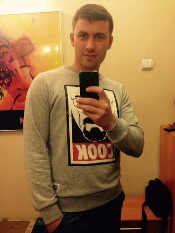  ,   Axel, 34 ,   , 