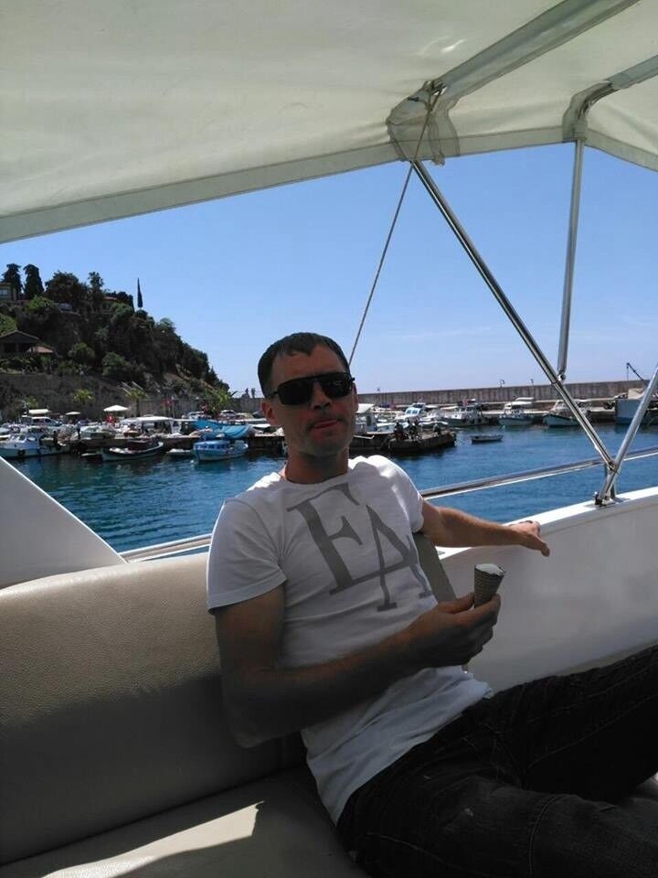  ,   Sergy, 43 ,   