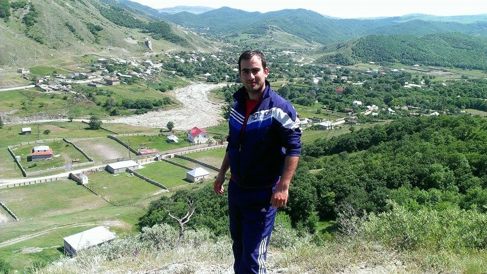  5852021  Mahir, 38 ,    
