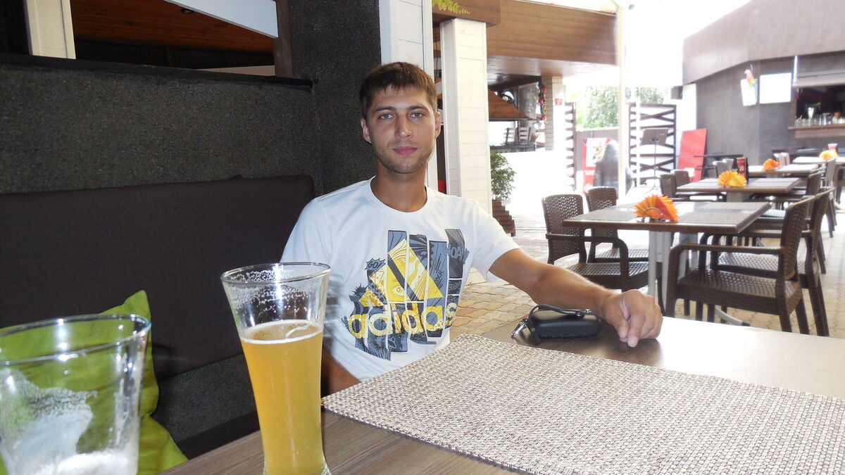  ,   Maks, 38 ,   ,   , c 