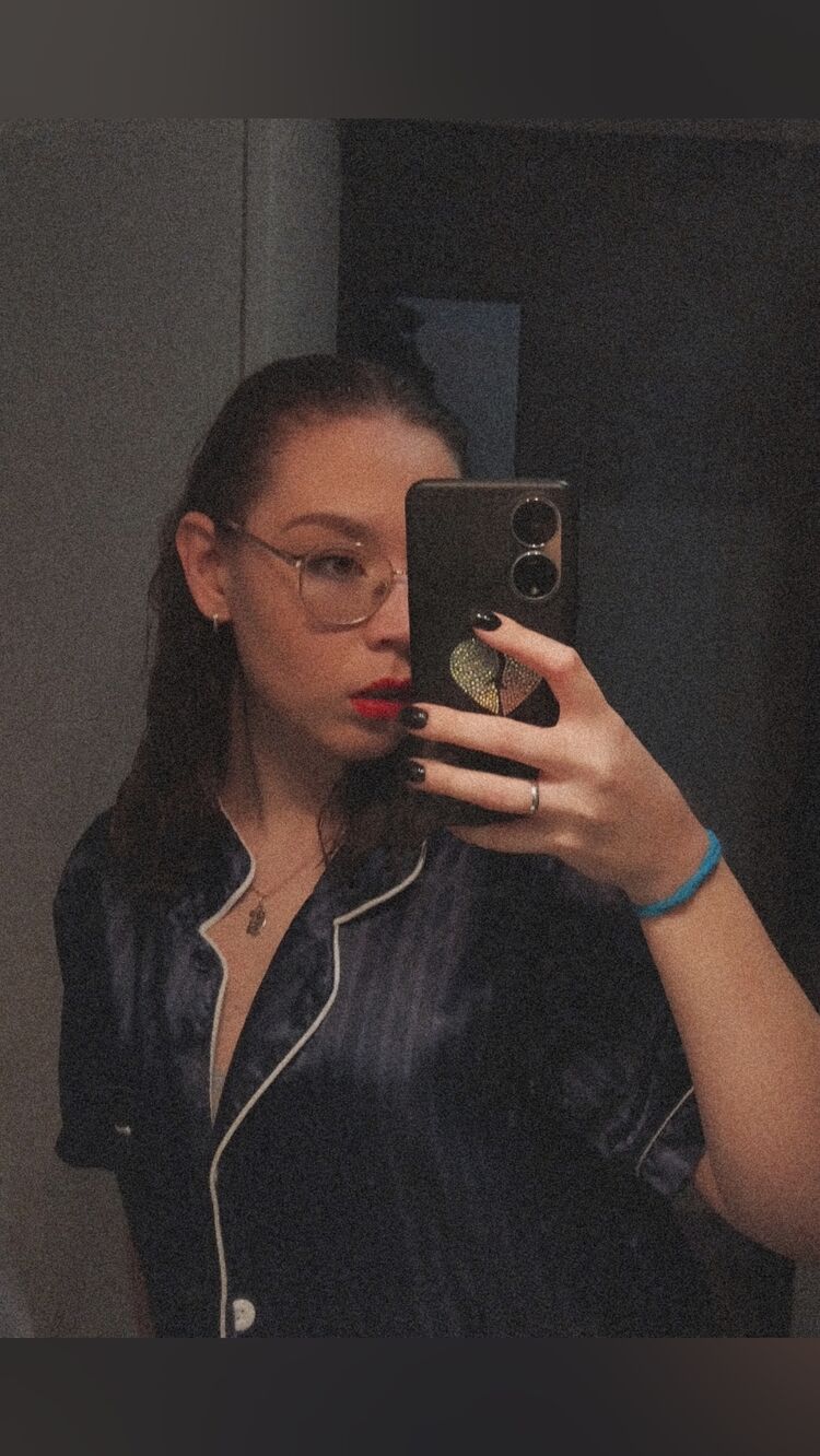  48507791  , 19 ,    