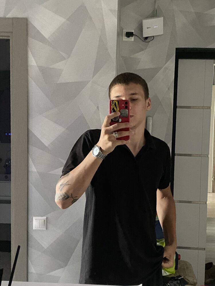  45469441  Daniil, 19 ,    