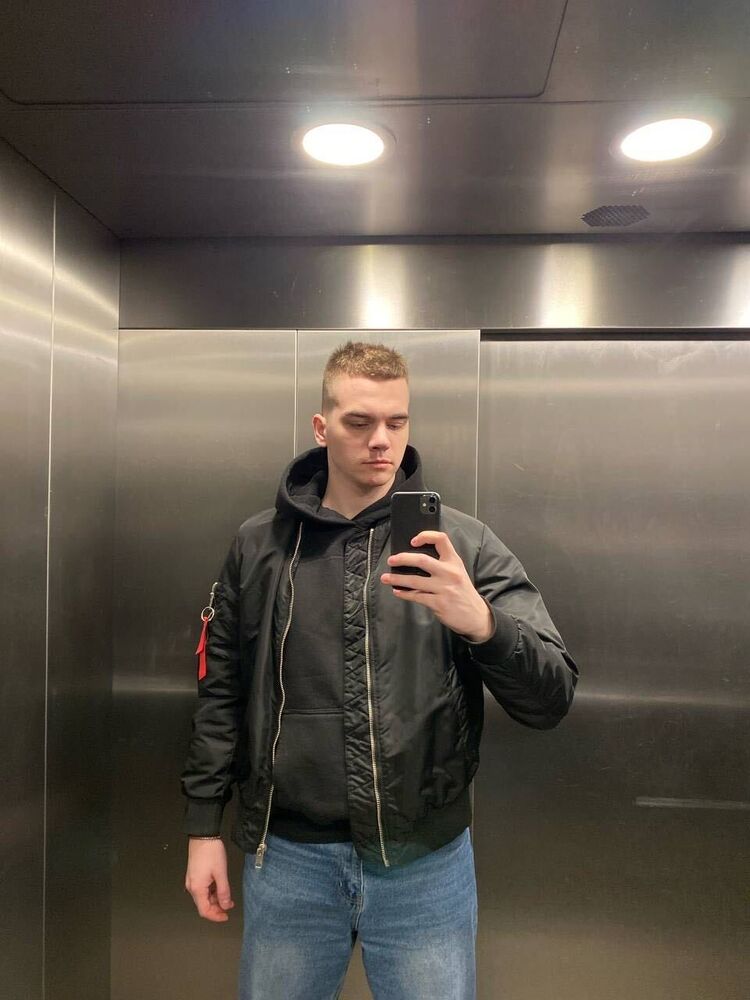  48117051  , 20 ,    -