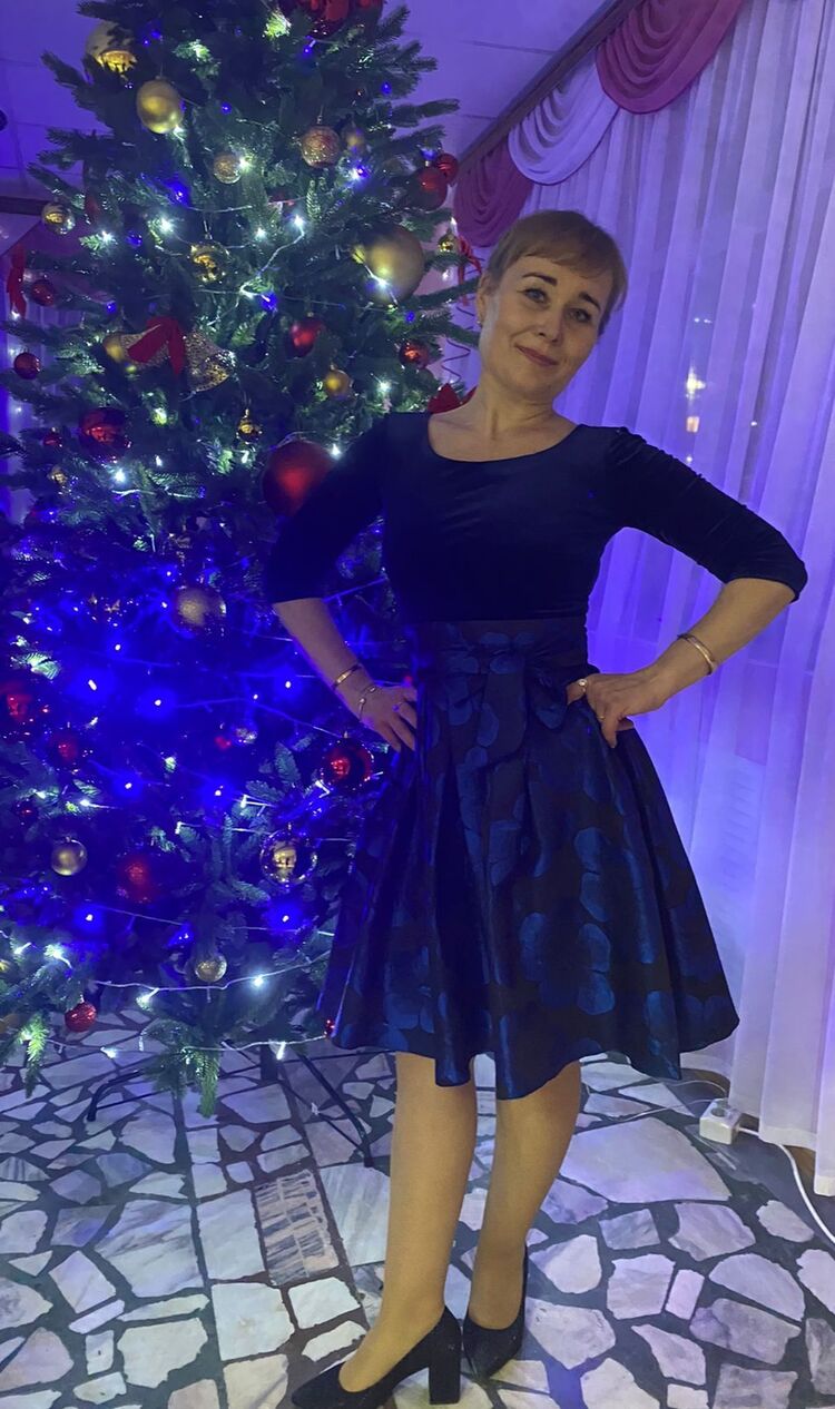  48655331  Elena, 42 ,    