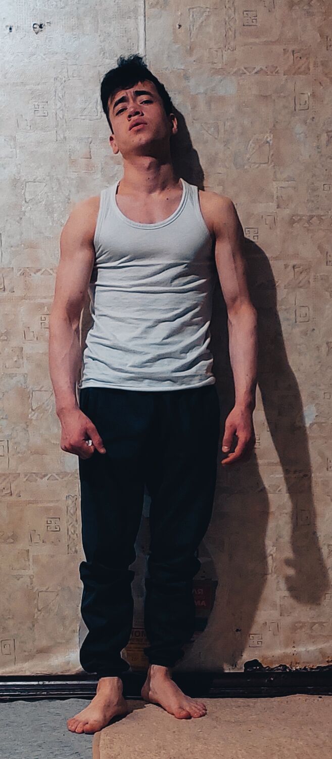  32394191  AMIR, 25 ,    