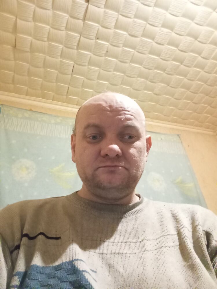  48817341  Nikolay, 42 ,    