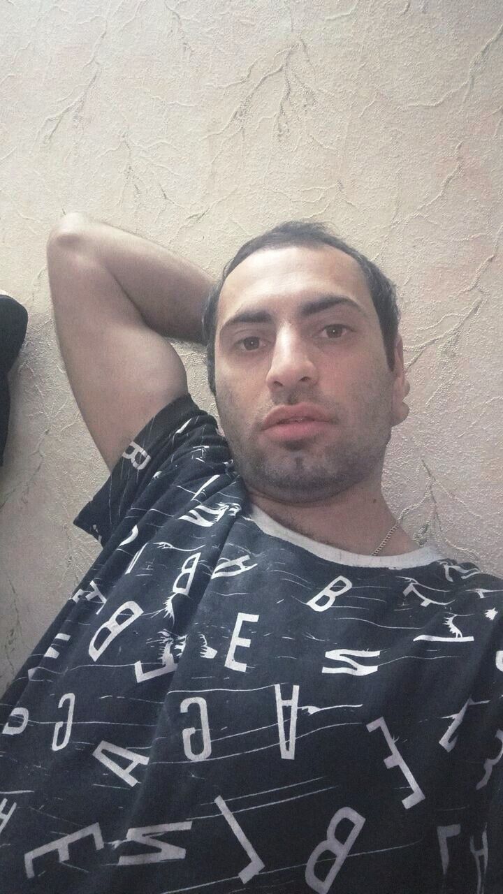  54226201  EEdyaard, 34 ,    