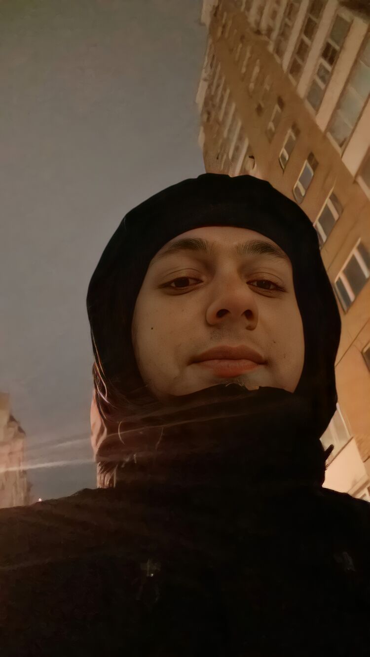  52608681   , 33 ,    