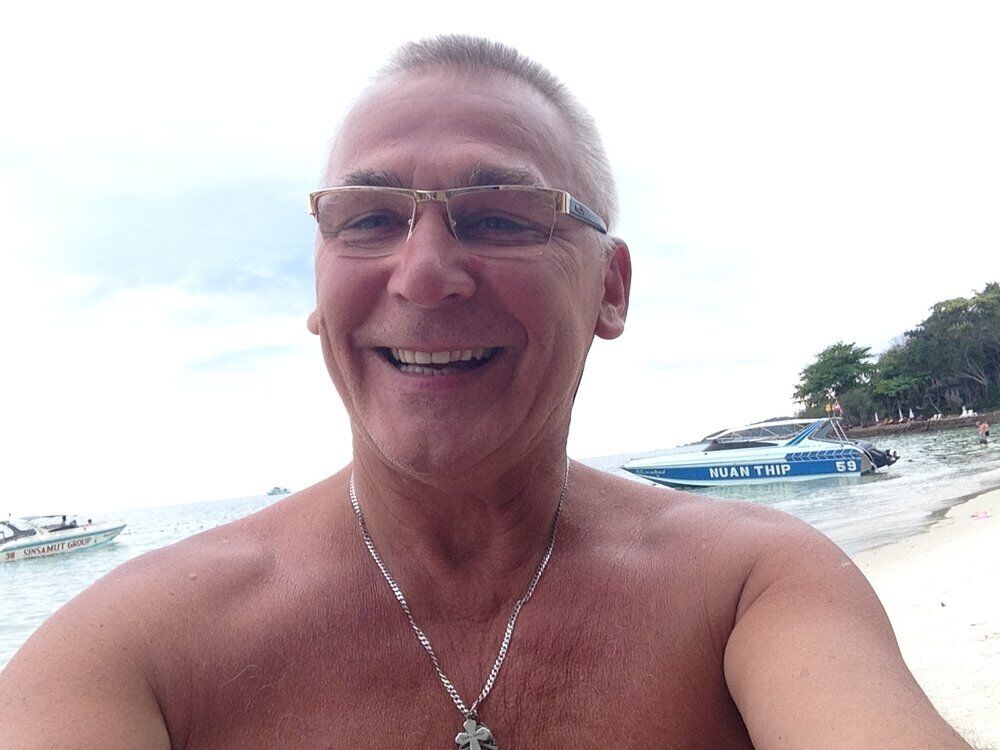  33999501  Alex, 55 ,    