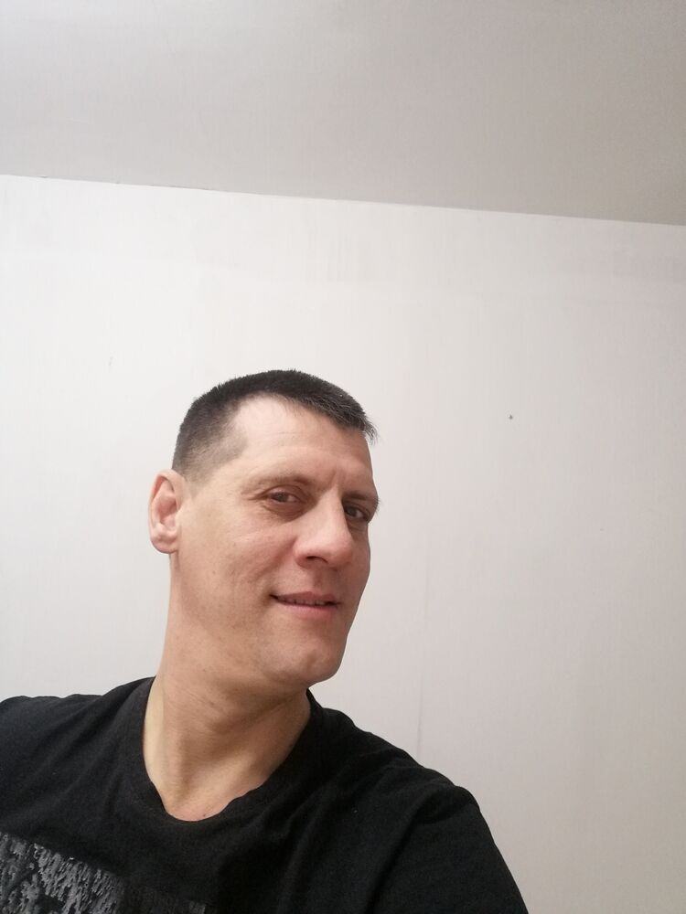 48235231  , 42 ,    