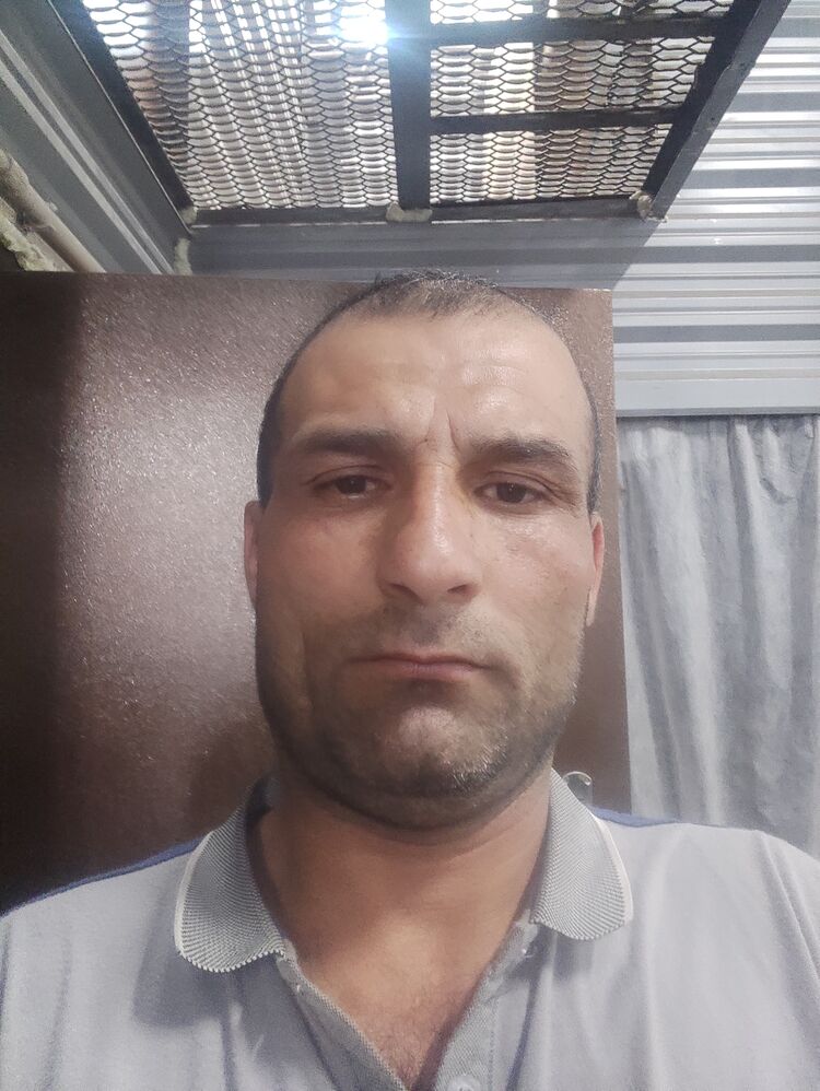  36411671  Ikrom, 40 ,    