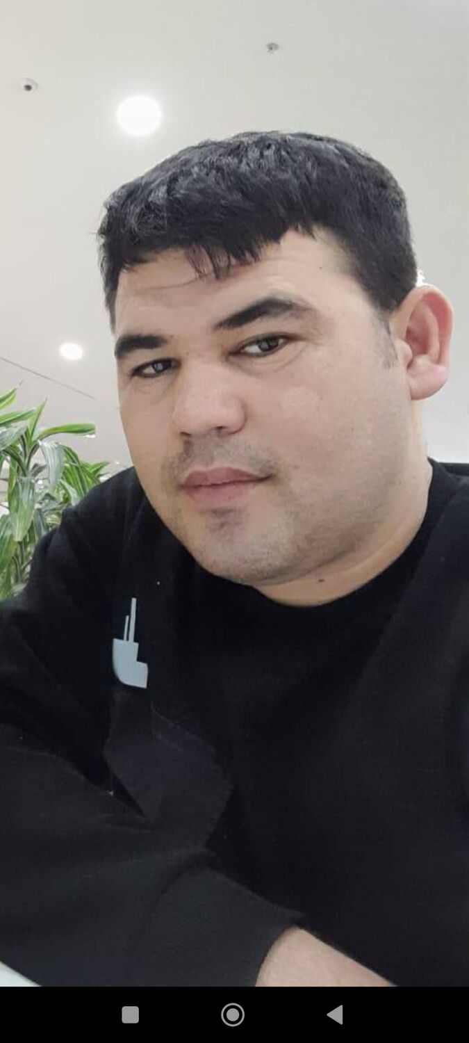  48578791  Salimjon, 33 ,    