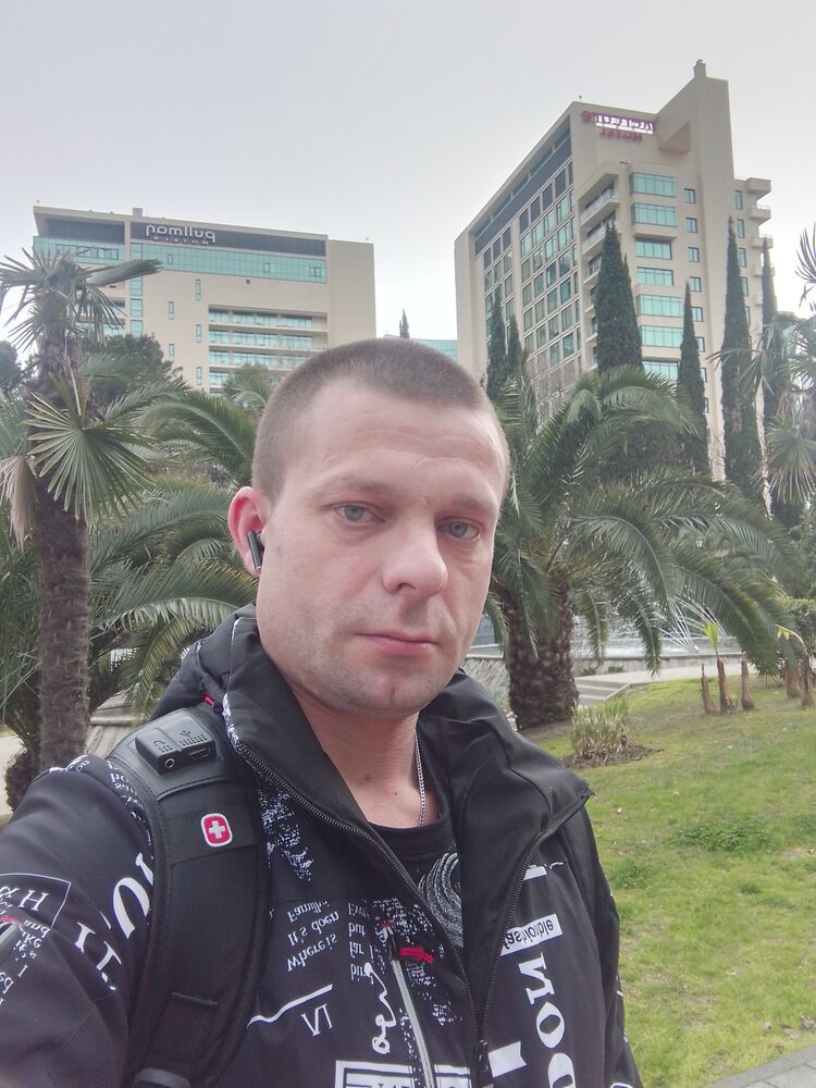  46955981  , 41 ,    