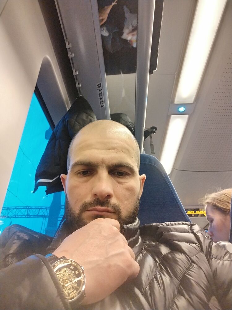  39726071  , 40 ,    