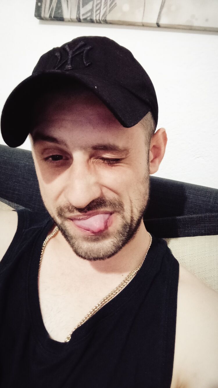  Tuzla,   Strawberry, 30 ,   ,   