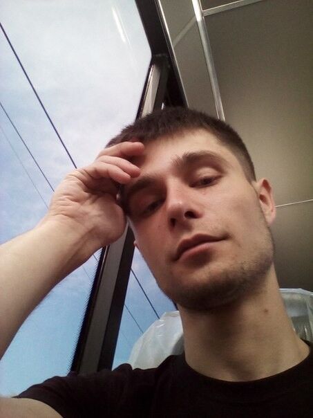  ,   Ehduard, 34 ,   