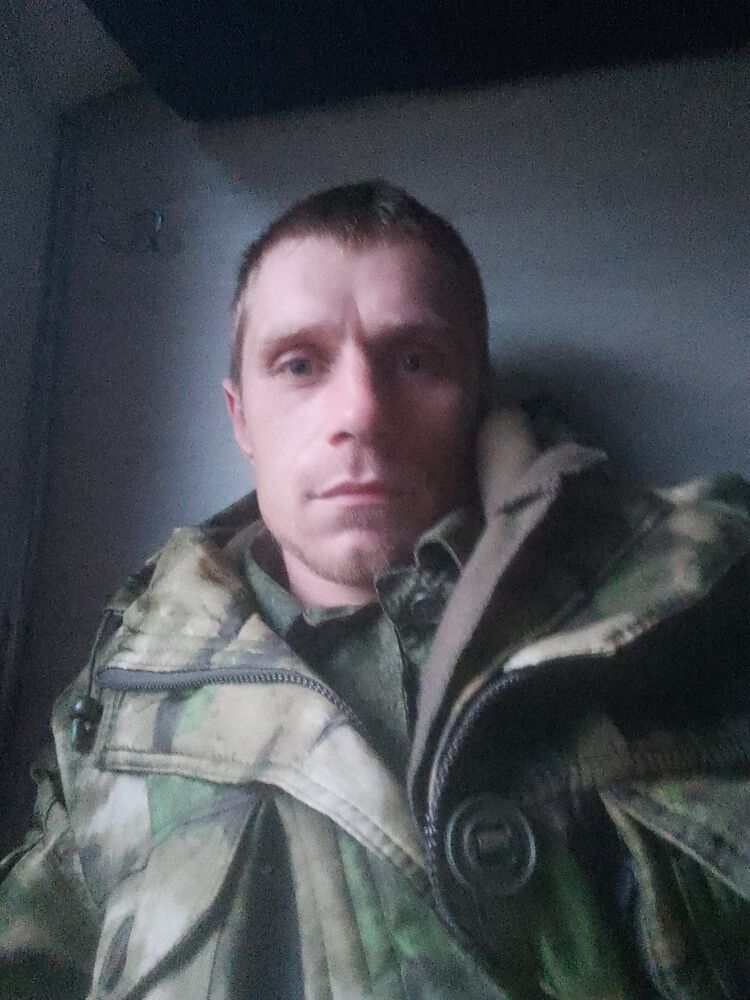  30074391  Maks, 34 ,     