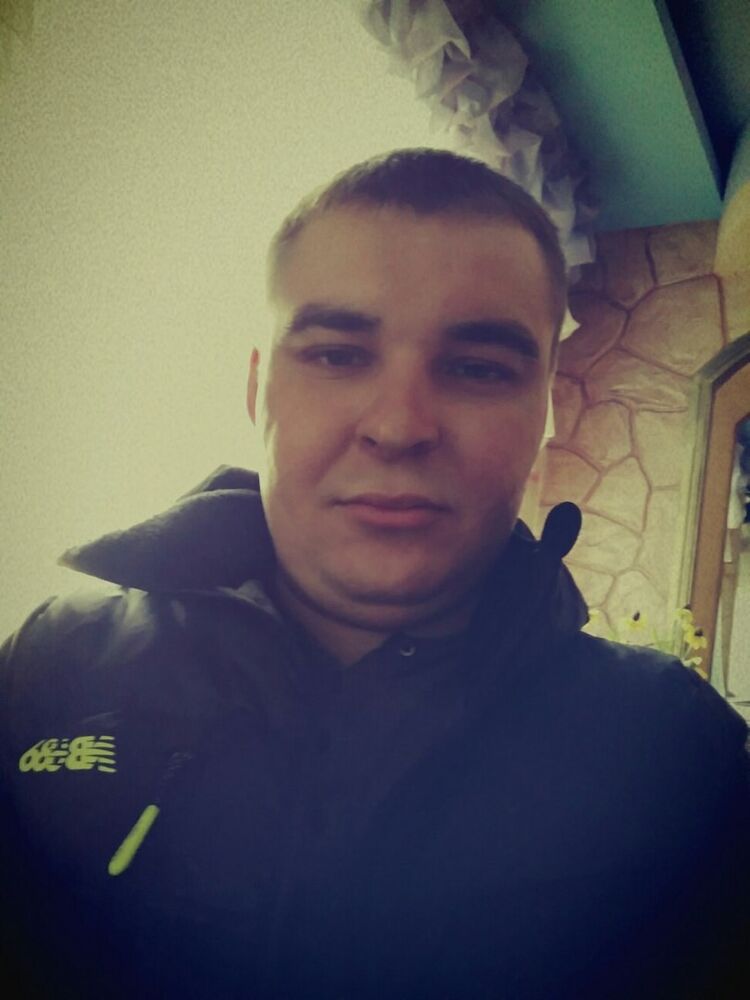  ,   Kirill, 31 ,  