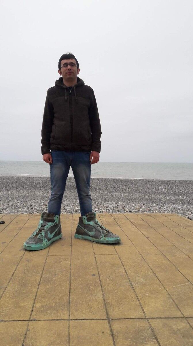  11253701  Mert, 36 ,    