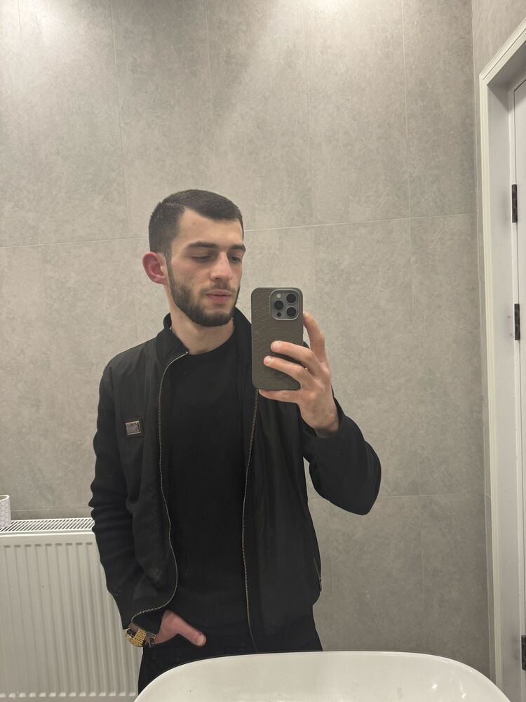  ,   Narek, 24 ,   ,   