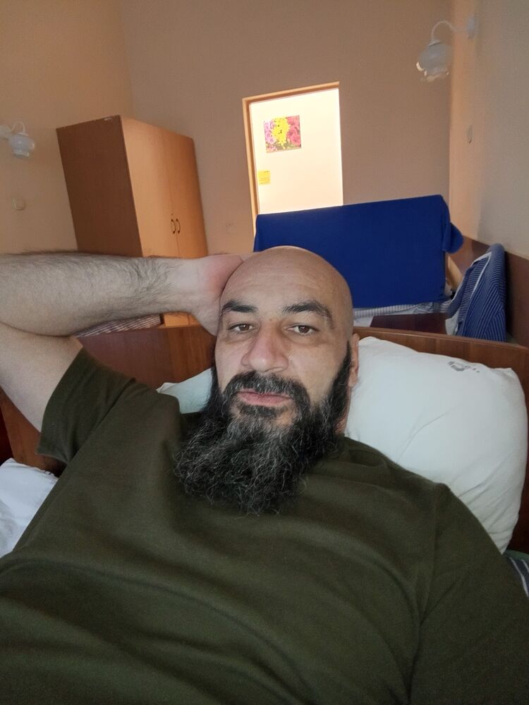  ,   David, 43 ,   ,   , c 