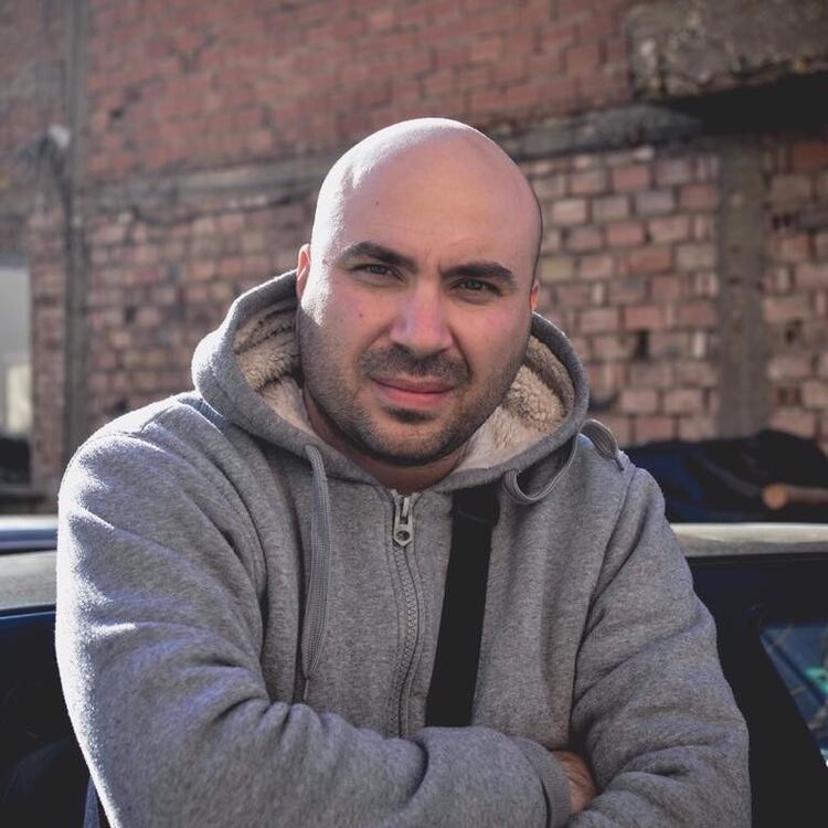  ,   Adrian, 44 ,   ,   , c 