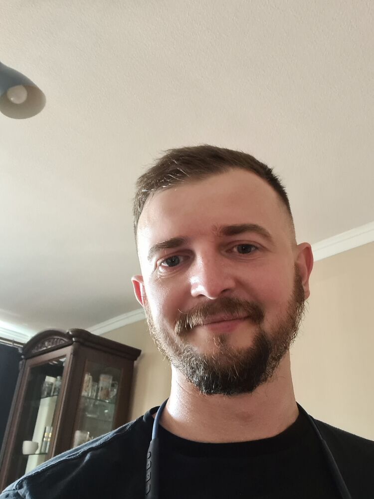  52671621  , 31 ,    -