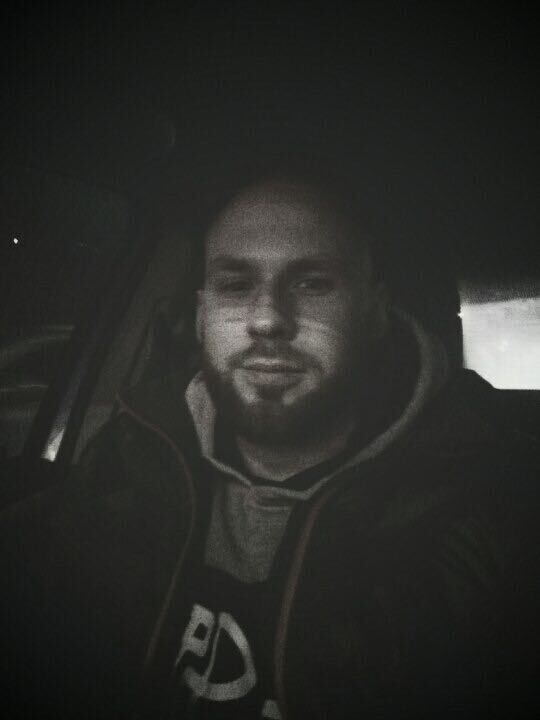  49651711  , 32 ,    