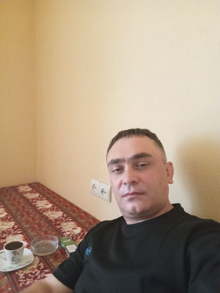  ,   Levon, 38 ,   ,   , c , 