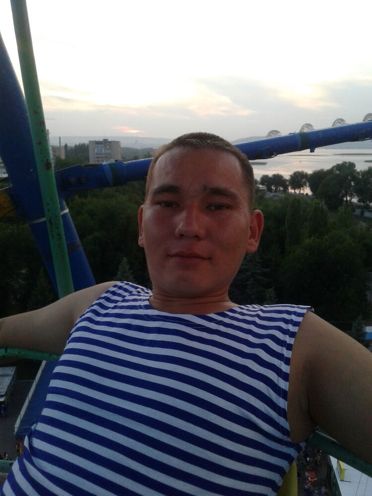  9666651  Armani, 37 ,    