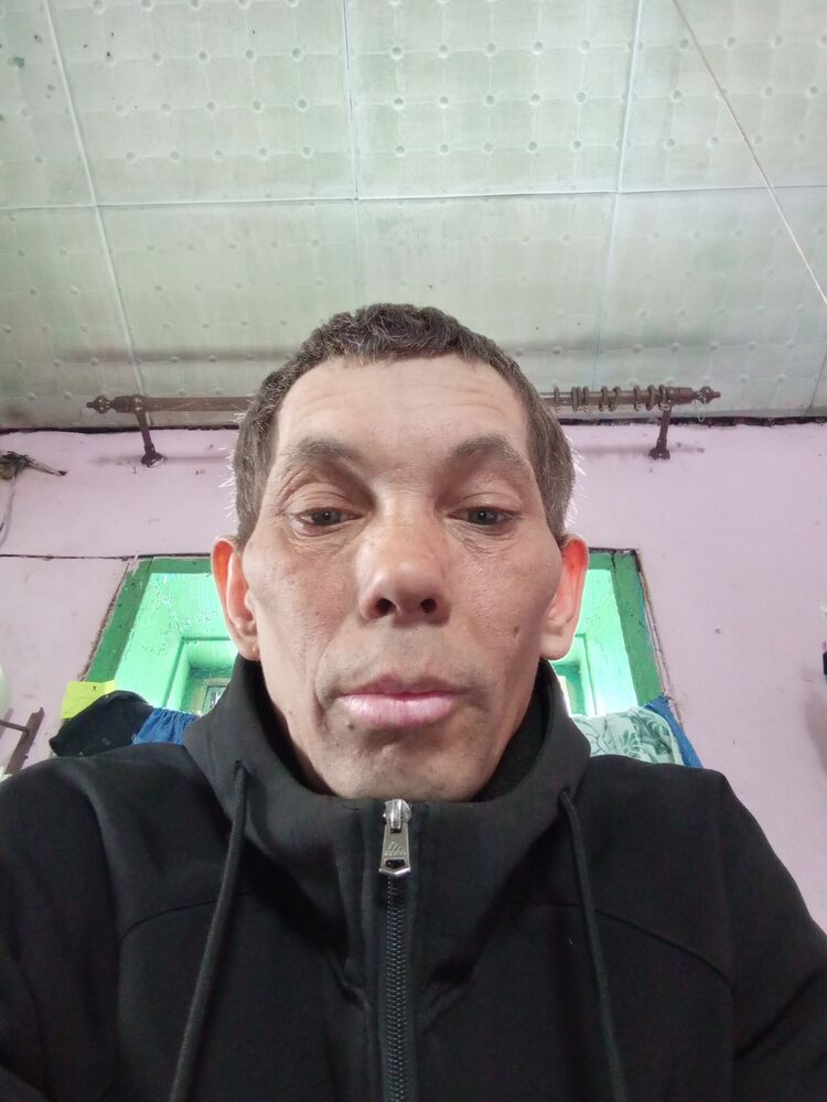  37114081   , 42 ,    