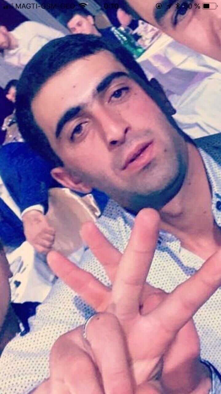  ,   Alex, 32 ,   ,   