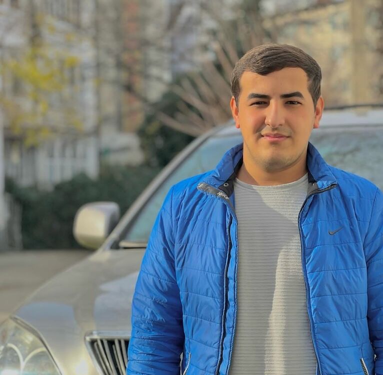  33789161  Usmon, 26 ,     