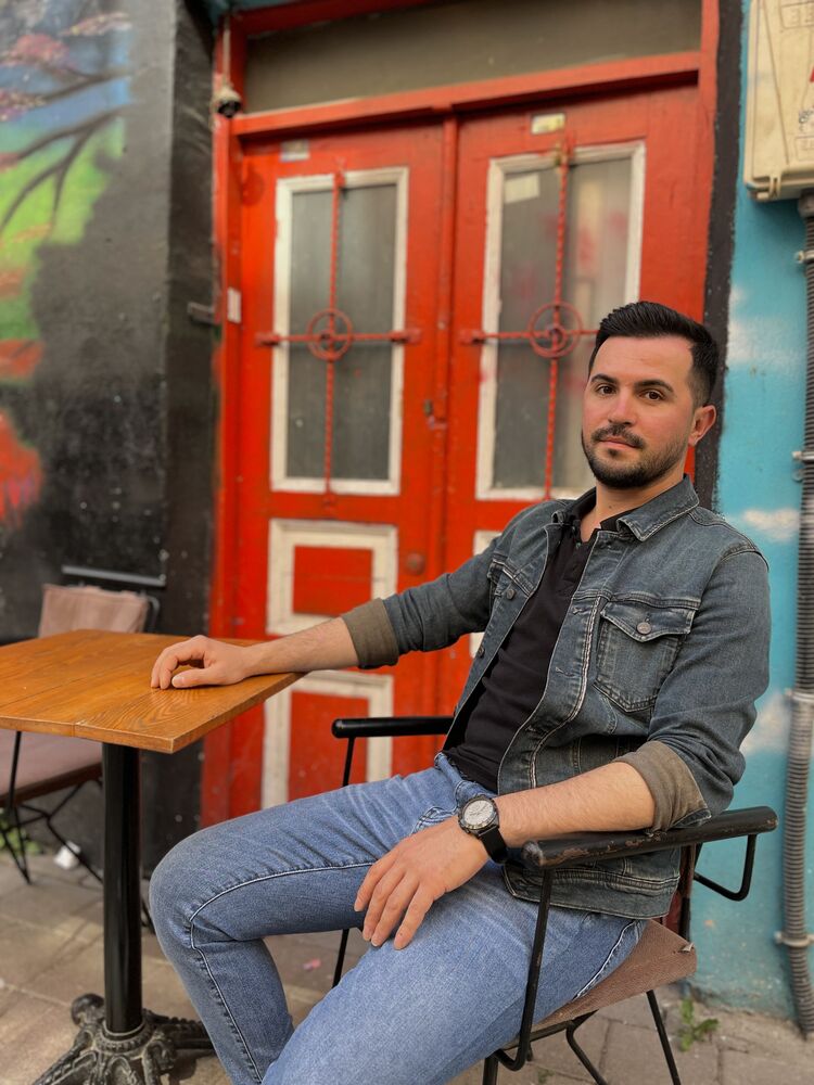  ,   Ali, 31 ,   ,   