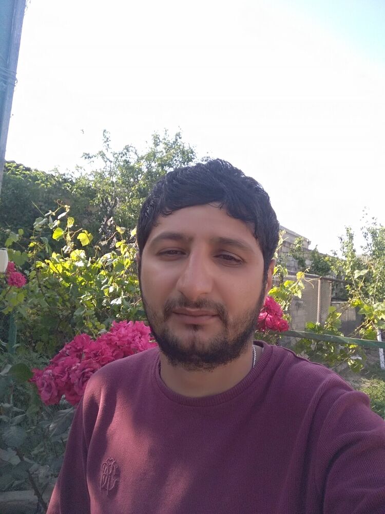  21021911  Ziyad, 34 ,    