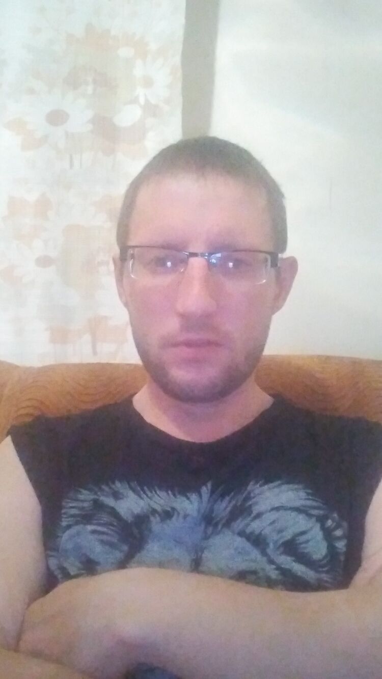  45477131  Viktor, 39 ,    