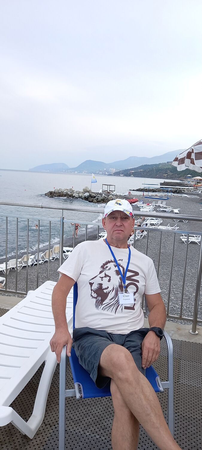  44953601  Oleg, 57 ,    