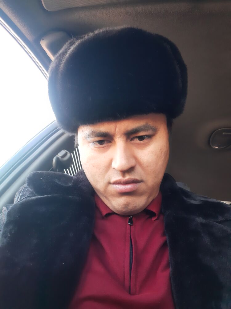  33191881  Farrux, 31 ,    