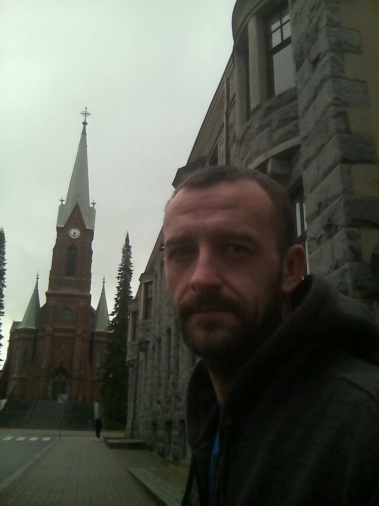  20652271  Vladimir, 41 ,    