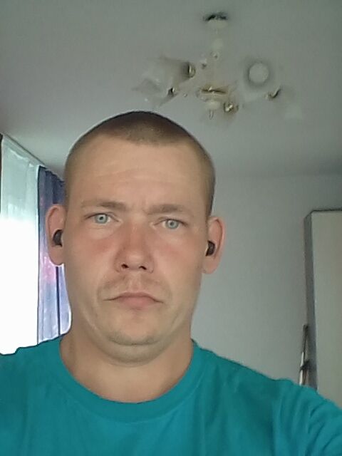  32347151  , 37 ,    