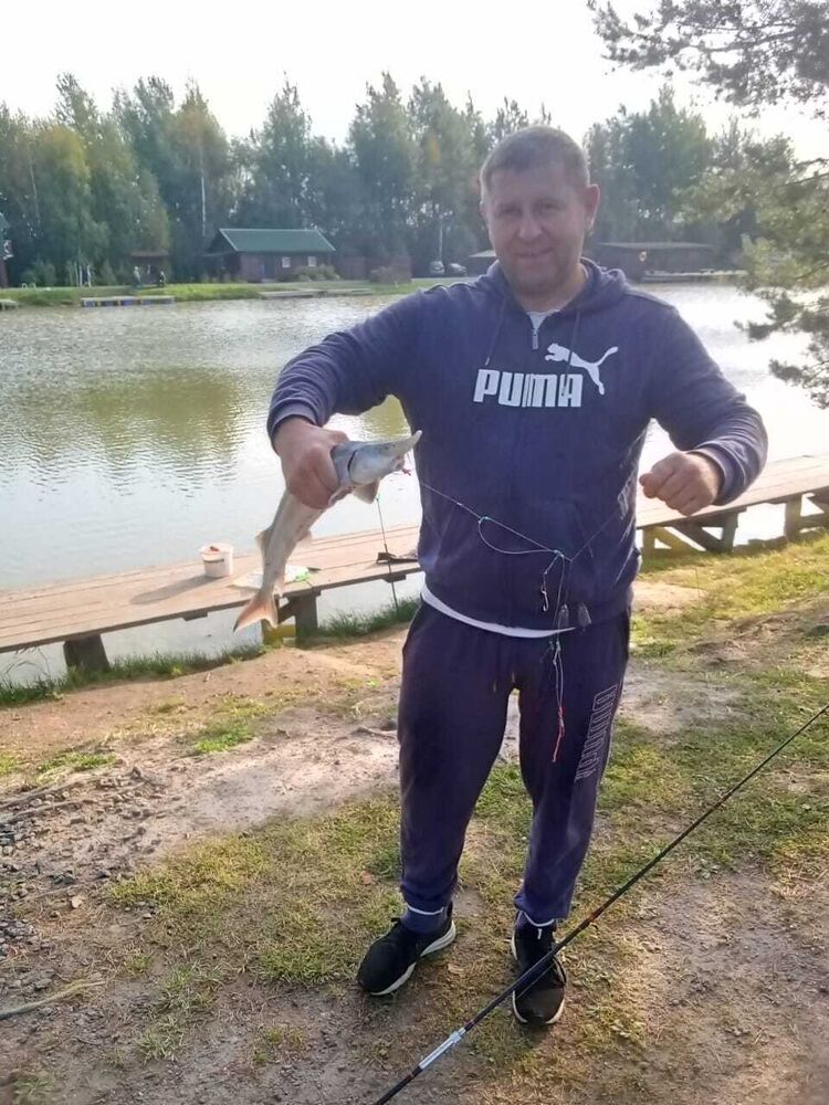  37732801  Andrey, 44 ,    -