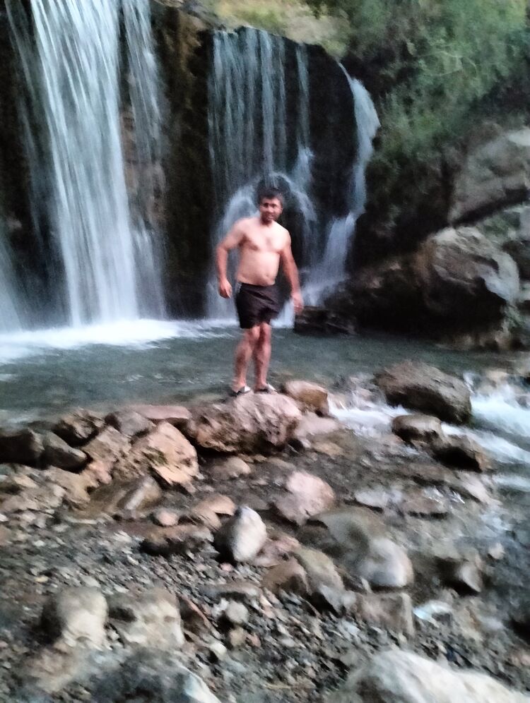  39633231  Umar, 31 ,    
