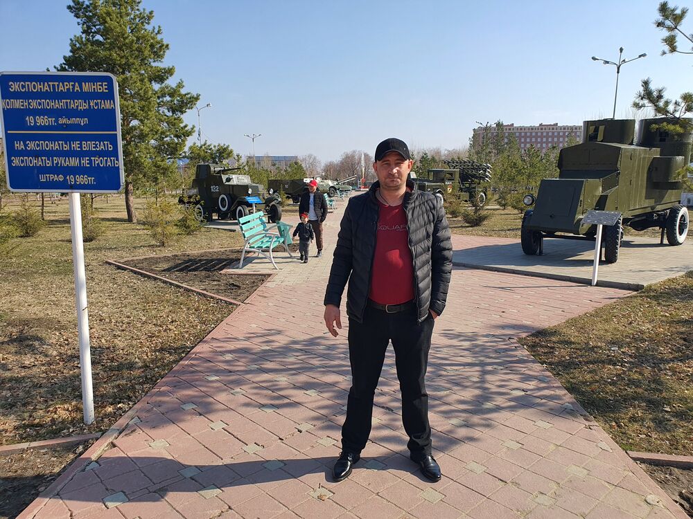  ,   Ivan, 39 ,   ,   