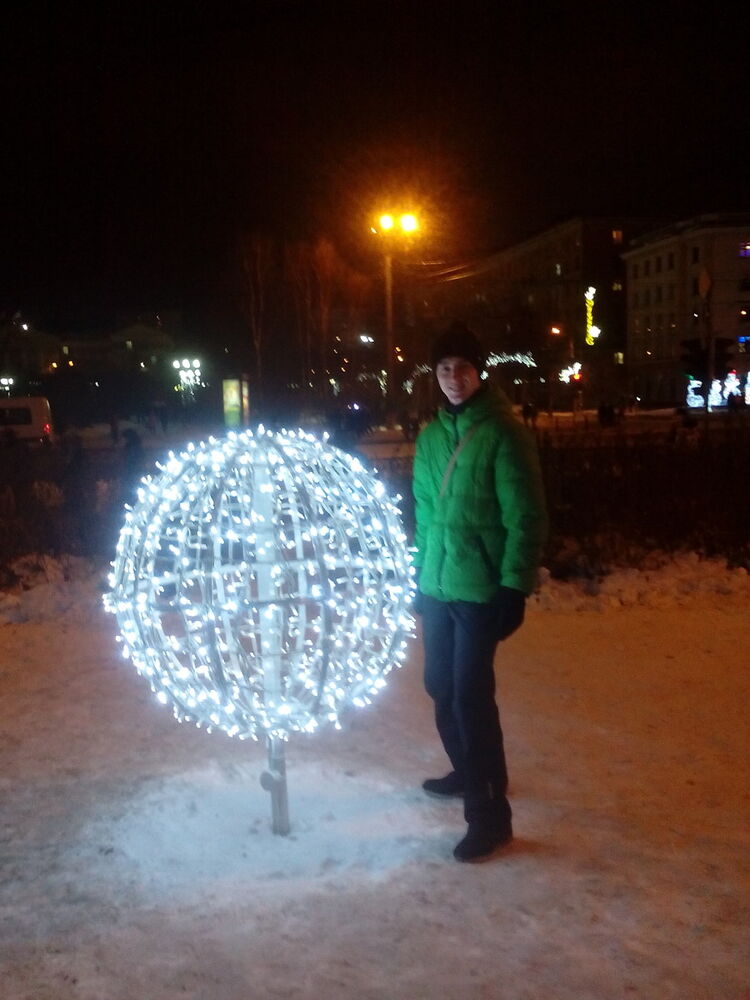  6937841  Monster, 32 ,    